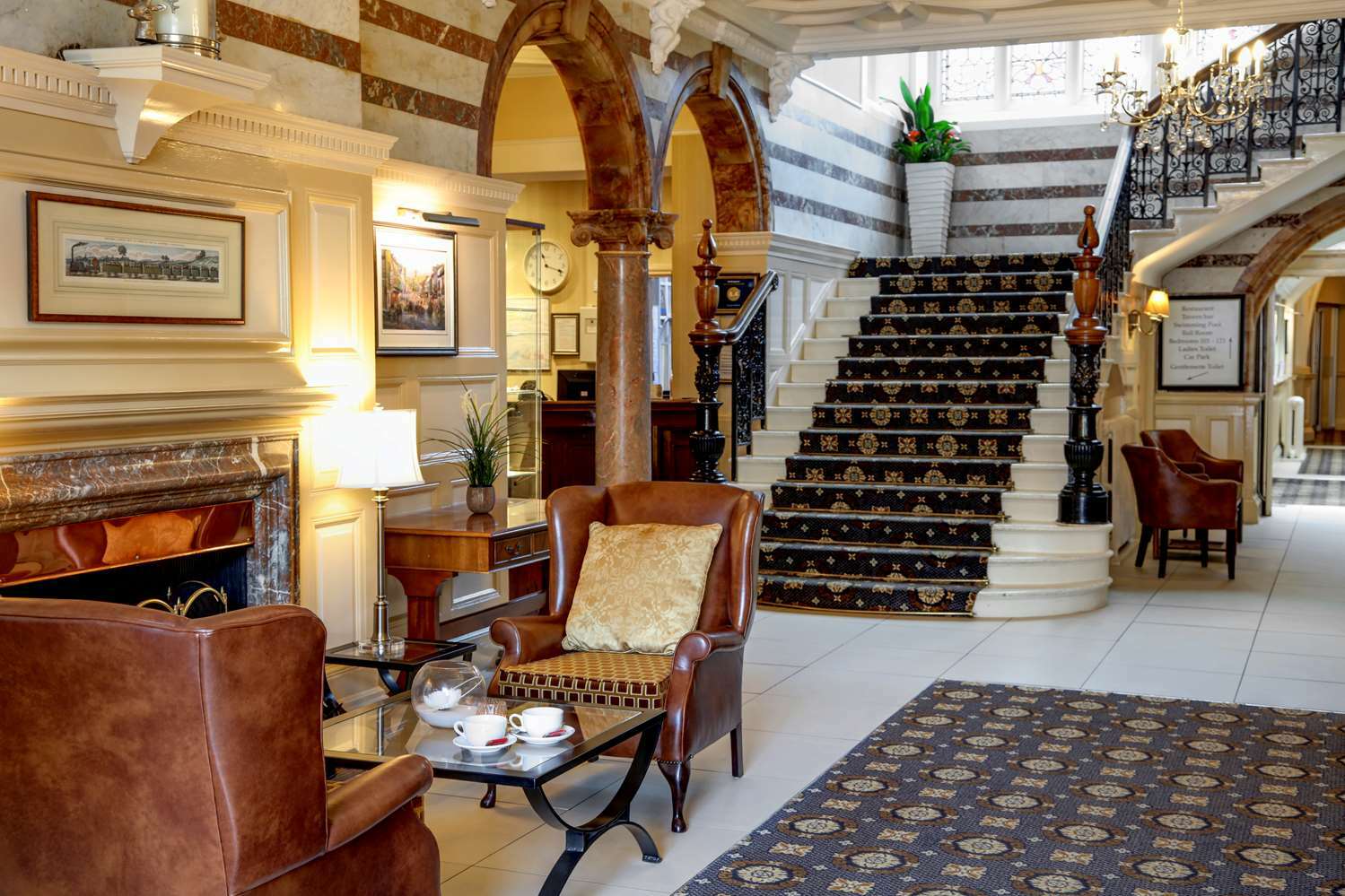 Crown & Mitre Hotel Carlisle  Interior photo